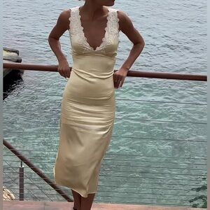 Roxie Midi Dress — Yellow The Label NWT